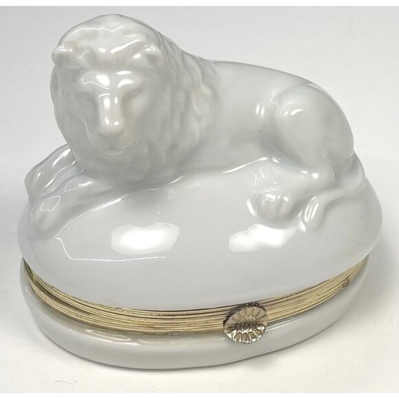 VTG THE HALDON GROUP 3.5" White Porcelain Hinged Lion TRINKET BOX Japan EUC - Picture 1 of 4